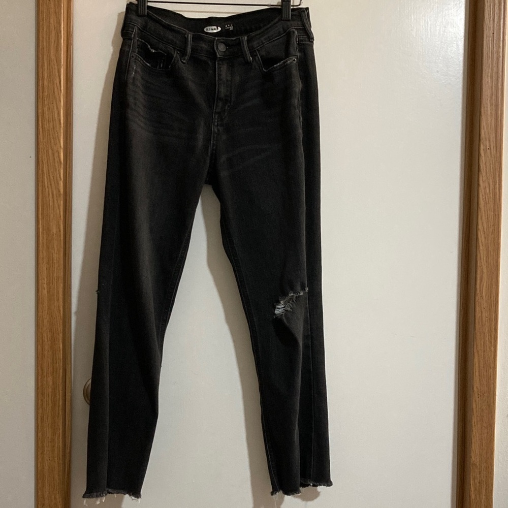 Old Navy Black Skinny Jeans with Distressed Knee